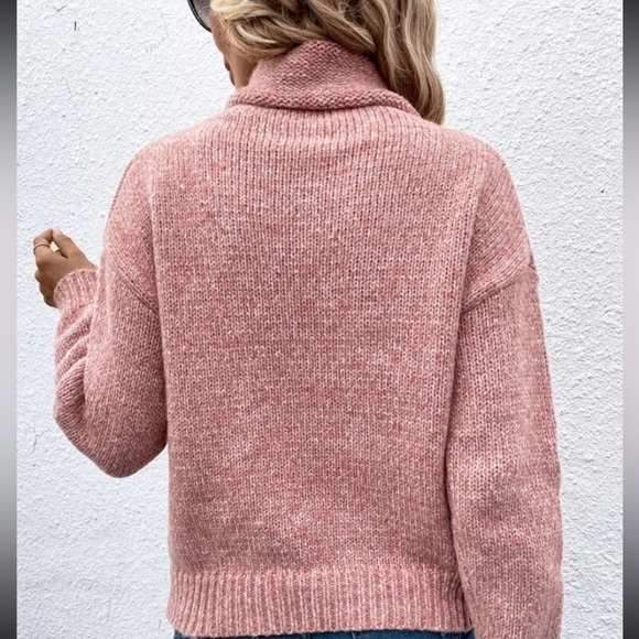 New Cable knit color block cowl neck sweater - Picture 4 of 5